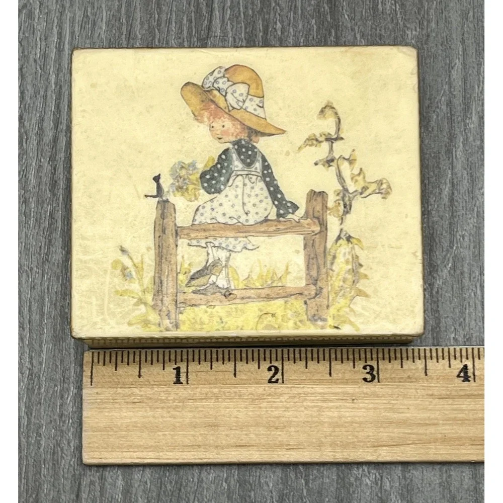 Vintage‎ Style Decorative Trinket Box Hinged Lid Country Girl Holly Hobbie